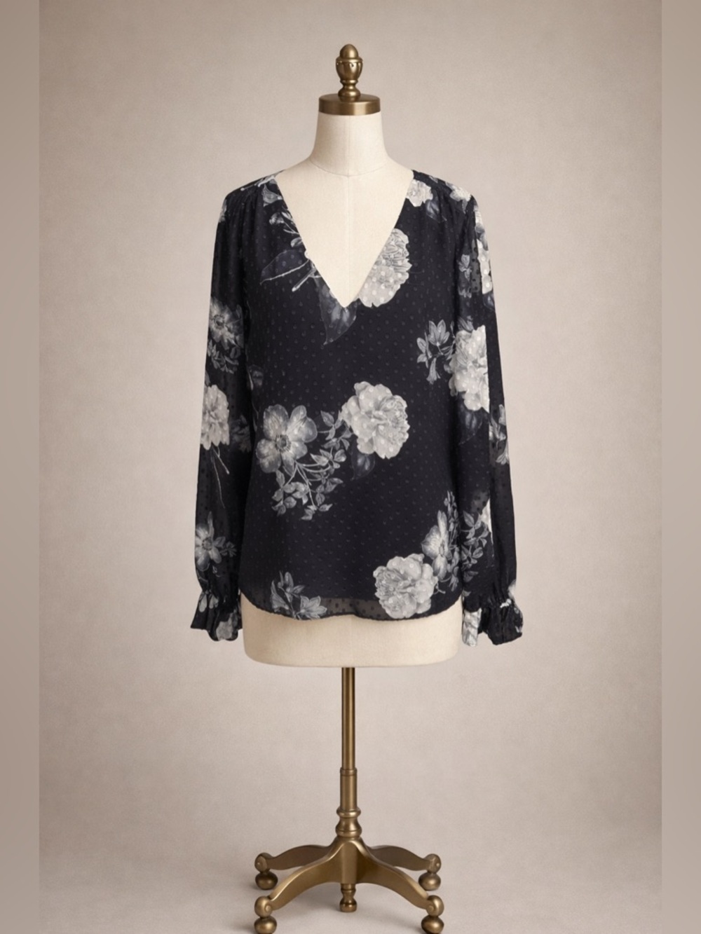White Houseโ Black Market Black Floral Swiss Dot Blouse Size M